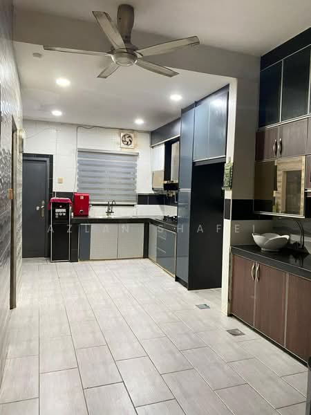 Puncak Saujana untuk Untuk Dijual - RM 640,000, Mac 2026 - Kitchen - PropertyGuru.com.my