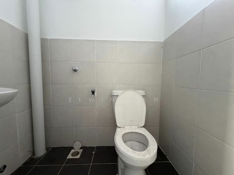3-storey Terraced House for Sale in Taman Kundang Jaya (Rawang) - Elwin Mah - PropertyGuru.com.my