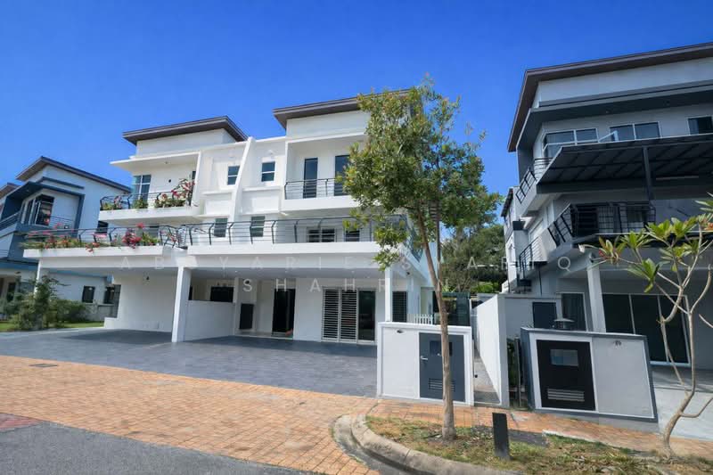 Semi-Detached House for Sale in Cyberjaya (Selangor) - Absyarie Syafiq Shahrin - Exterior - PropertyGuru.com.my