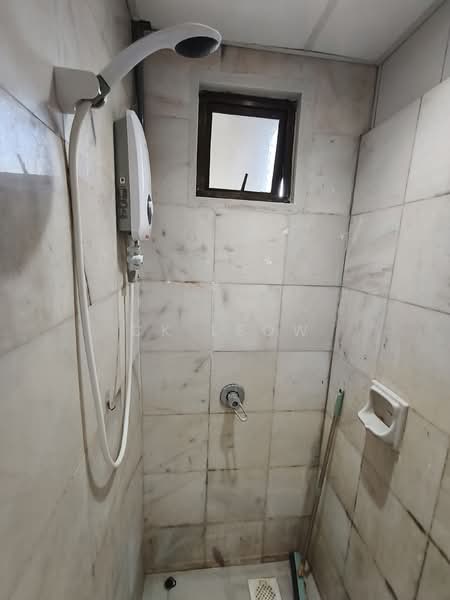 Pelita Indah untuk Untuk Disewa - RM 900 /bulan, Mac 2026 - Bathroom - PropertyGuru.com.my