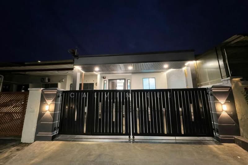 1-storey Terraced House for Sale in Johor Bahru (Johor) - Calvin Lee - Exterior - PropertyGuru.com.my