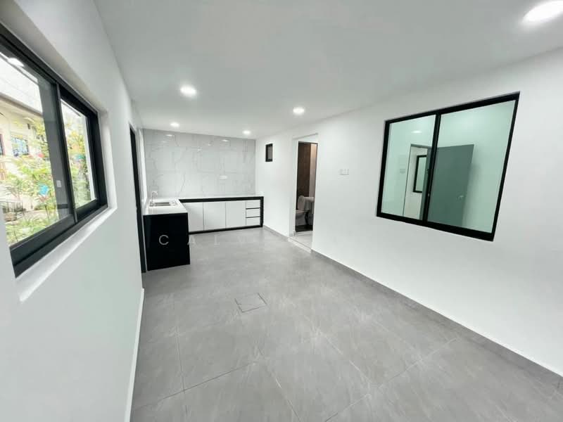 1-storey Terraced House for Sale in Johor Bahru (Johor) - Calvin Lee - Kitchen - PropertyGuru.com.my