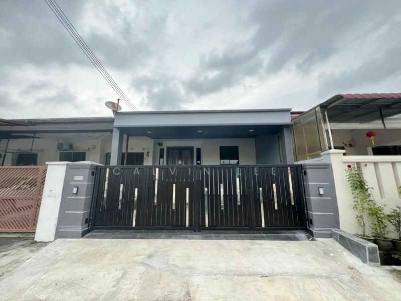 1-storey Terraced House for Sale in Johor Bahru (Johor) - Calvin Lee - Exterior - PropertyGuru.com.my