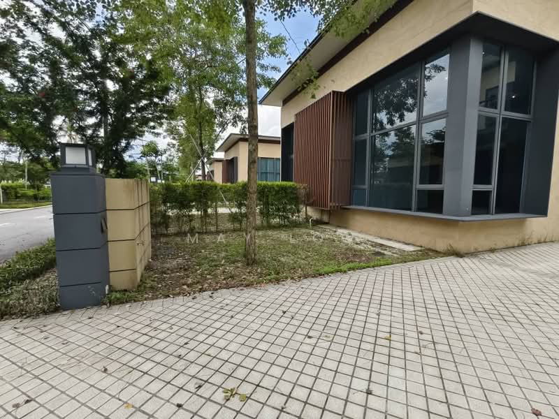 Twin Villa for Rent in Forest City (Gelang Patah) - May Low - Exterior - PropertyGuru.com.my