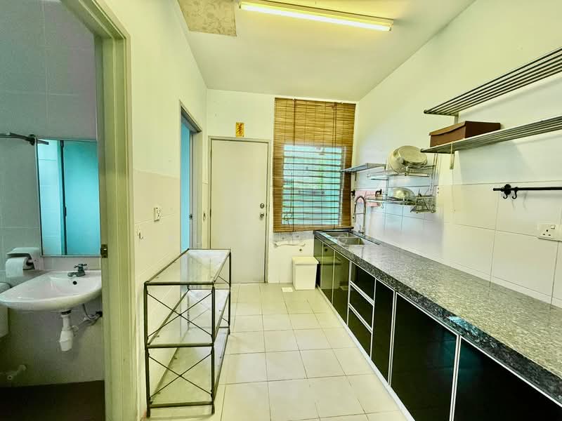 2-storey Terraced House for Sale in Taman Nusa Idaman (Iskandar Puteri (Nusajaya)) - Pauline Goh - Kitchen - PropertyGuru.com.my