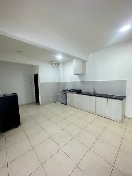 The Garden Residences untuk Untuk Disewa - RM 2,400 /bulan, Mac 2026 - Kitchen - PropertyGuru.com.my