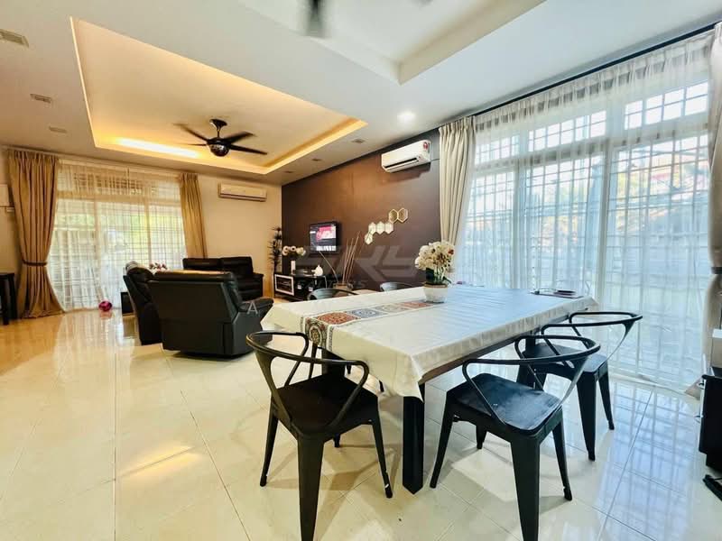 Semi-Detached House for Sale in Kulim Techno City (Kulim) - Aswad . - Living Room - PropertyGuru.com.my