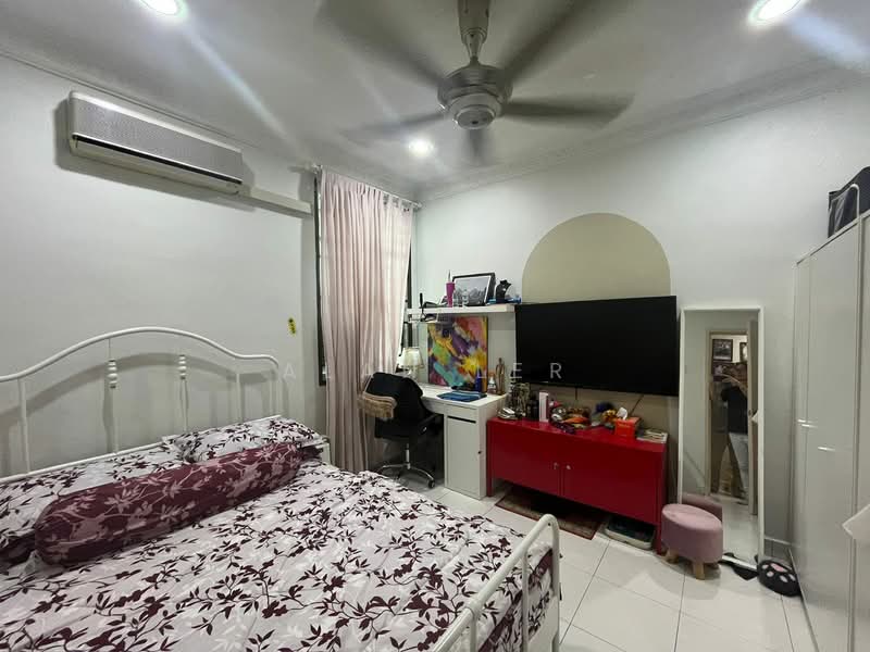 2-storey Terraced House for Sale in Taman Sri Pulai Perdana (Skudai) - Alan Ler - Bedroom - PropertyGuru.com.my
