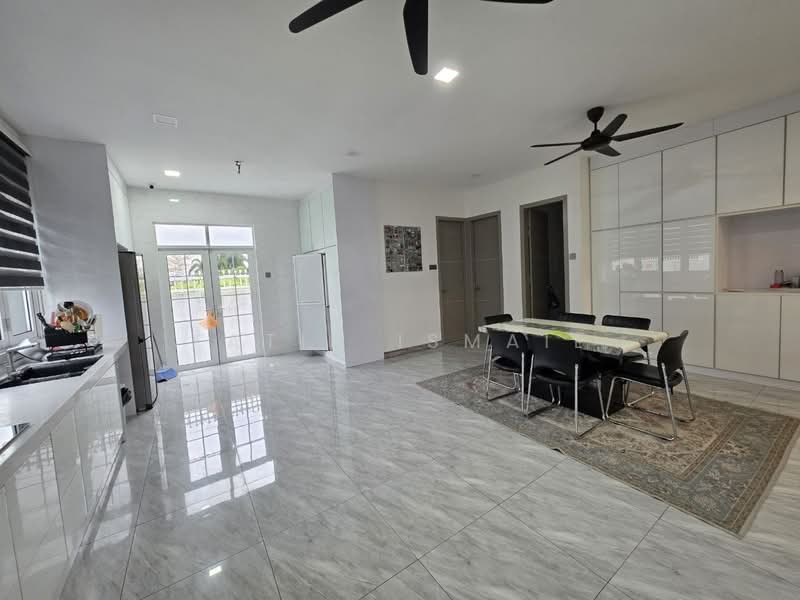 Rumah Banglo untuk Dijual di Bandar Mahkota Cheras (Cheras) - Fatin Ismail - Kitchen - PropertyGuru.com.my