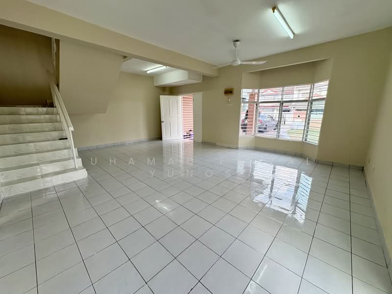 2-storey Terraced House for Rent in Bandar Tasik Kesuma (Beranang) - Muhamad Faizal Yunos - Living Room - PropertyGuru.com.my