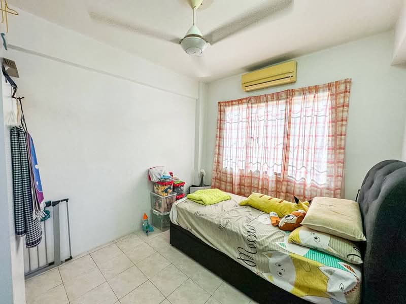 Apartment for Sale at Pangsapuri Carlina - Ahmad Ikhwan Arif - Bedroom - PropertyGuru.com.my