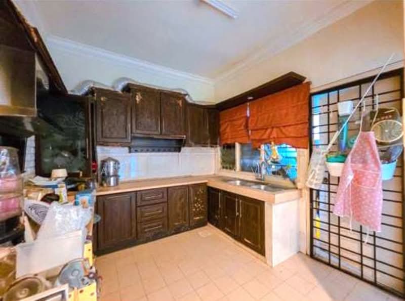 2-storey Terraced House for Sale in Putra Heights (Subang Jaya) - Amy Oktavia - Kitchen - PropertyGuru.com.my