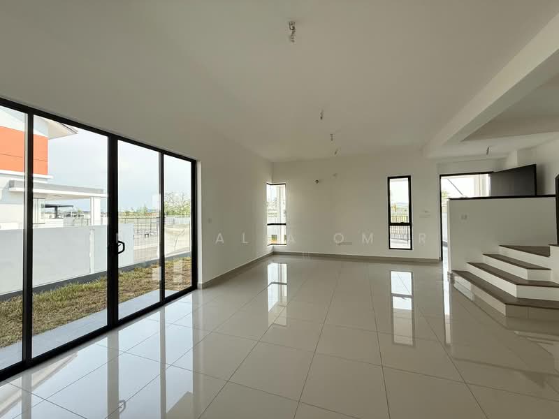 CASIRA 3 (SIRI 1) untuk Untuk Dijual - RM 1,100,000, Mac 2026 - Living Room - PropertyGuru.com.my