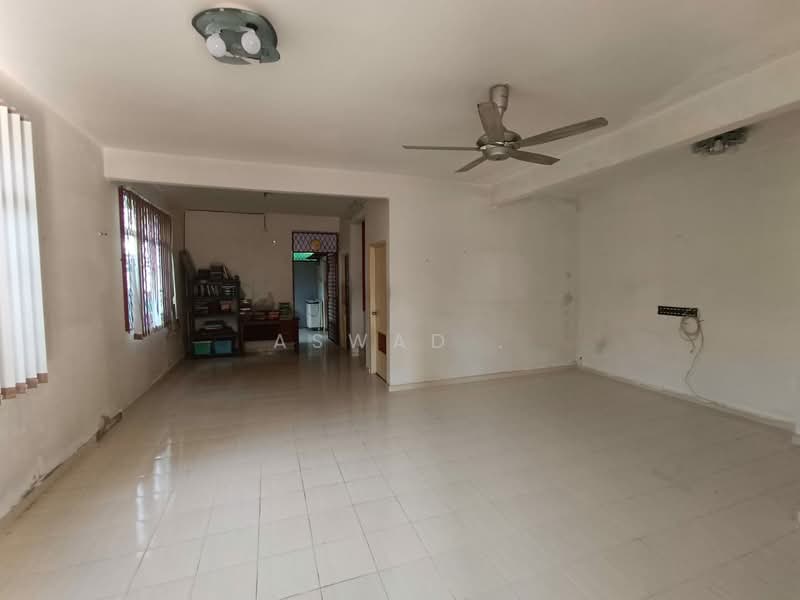 2-storey Terraced House for Sale in Bandar Perda (Bukit Mertajam) - Aswad . - Living Room - PropertyGuru.com.my