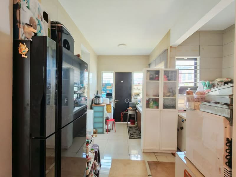 Aralia @ Elmina Gardens untuk Untuk Dijual - RM 1,650,000, Mac 2026 - Kitchen - PropertyGuru.com.my