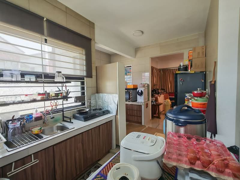 Aralia @ Elmina Gardens untuk Untuk Dijual - RM 1,650,000, Mac 2026 - Kitchen - PropertyGuru.com.my
