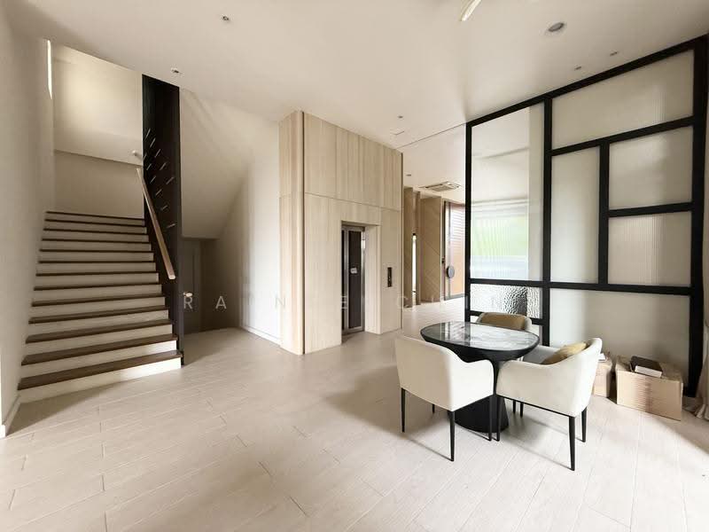 Bungalow House untuk Dijual di Country Heights Damansara (Kuala Lumpur) - Rainee Chin - Entrance - PropertyGuru.com.my