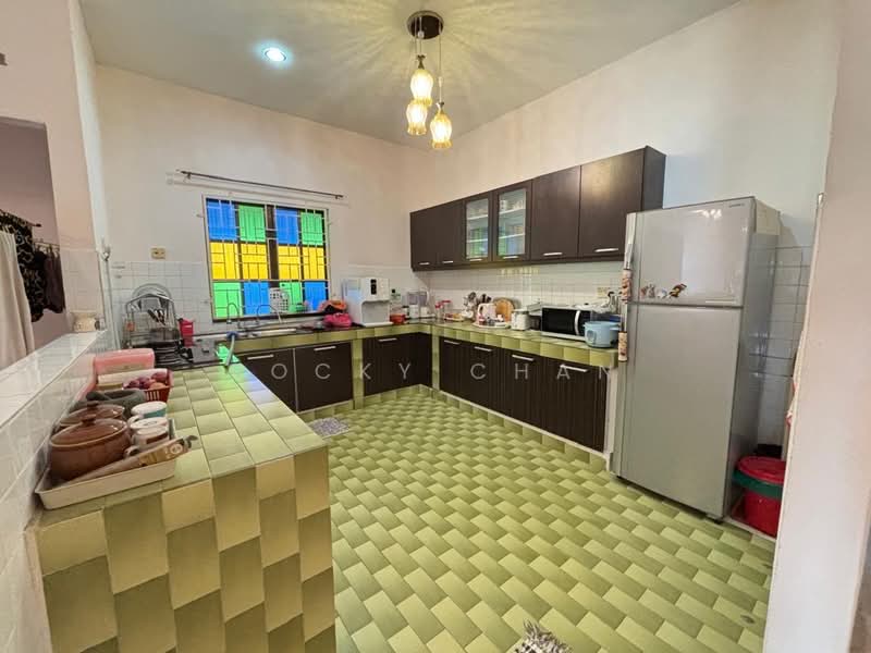 Taman Garing Jaya untuk Untuk Dijual - RM 750,000, Mac 2026 - Kitchen - PropertyGuru.com.my