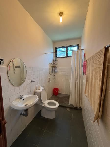 Taman Garing Jaya untuk Untuk Dijual - RM 750,000, Mac 2026 - Bathroom - PropertyGuru.com.my