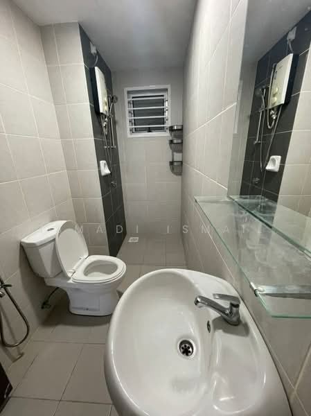 Condominium for Rent at Residensi KepongMas - Ismadi Ismail - Bathroom - PropertyGuru.com.my