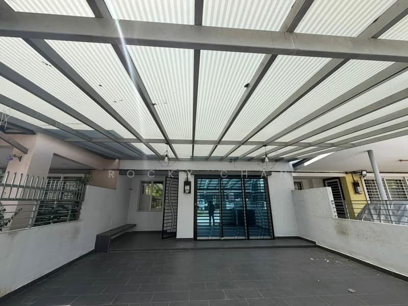 2-storey Terraced House for Sale in Sungai Buloh (Selangor) - Rocky Chan - Exterior - PropertyGuru.com.my
