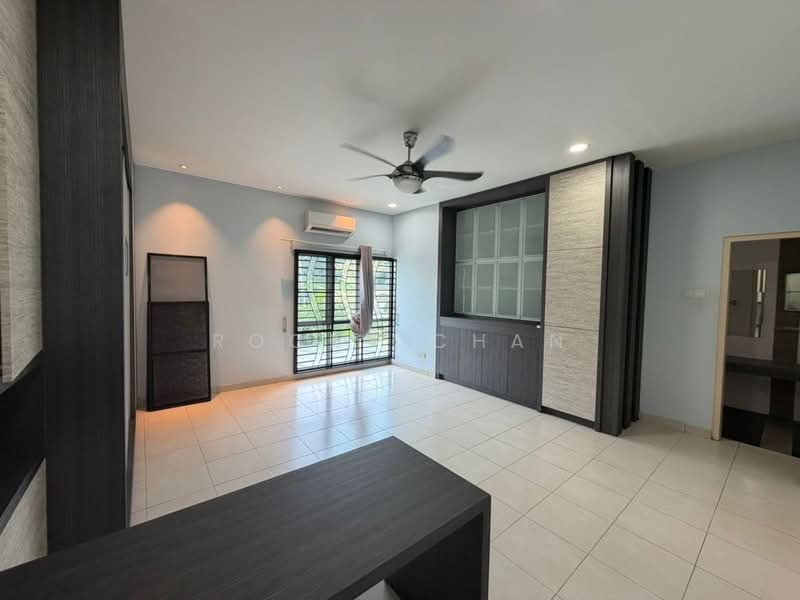 2-storey Terraced House for Sale in Sungai Buloh (Selangor) - Rocky Chan - Living Room - PropertyGuru.com.my