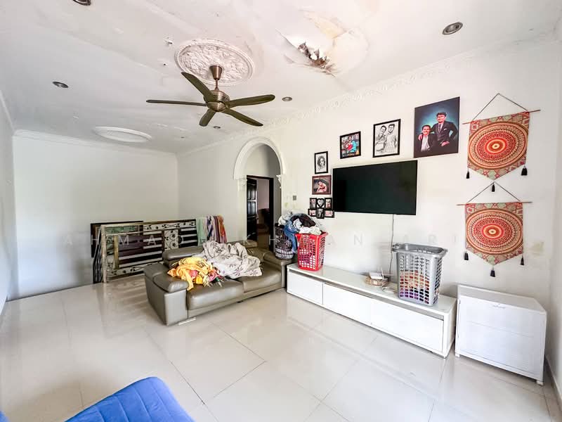 Semi-Detached House for Sale in Ampang (Selangor) - Ahmad Ikhwan Arif - Living Room - PropertyGuru.com.my