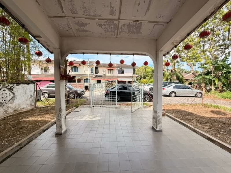 Rumah Teres 2 Tingkat untuk Dijual di Taman Pokok Mangga (Balai Panjang) - Helen BF - Exterior - PropertyGuru.com.my
