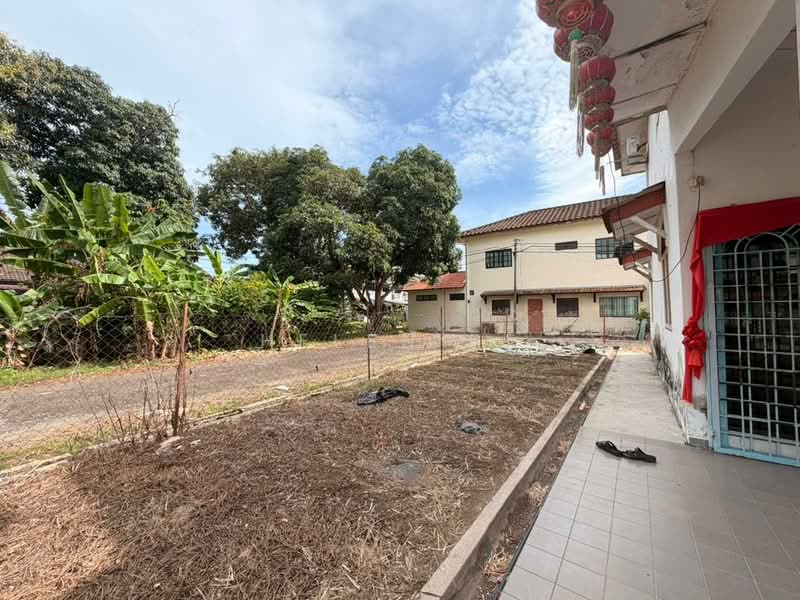 Rumah Teres 2 Tingkat untuk Dijual di Taman Pokok Mangga (Balai Panjang) - Helen BF - Exterior - PropertyGuru.com.my