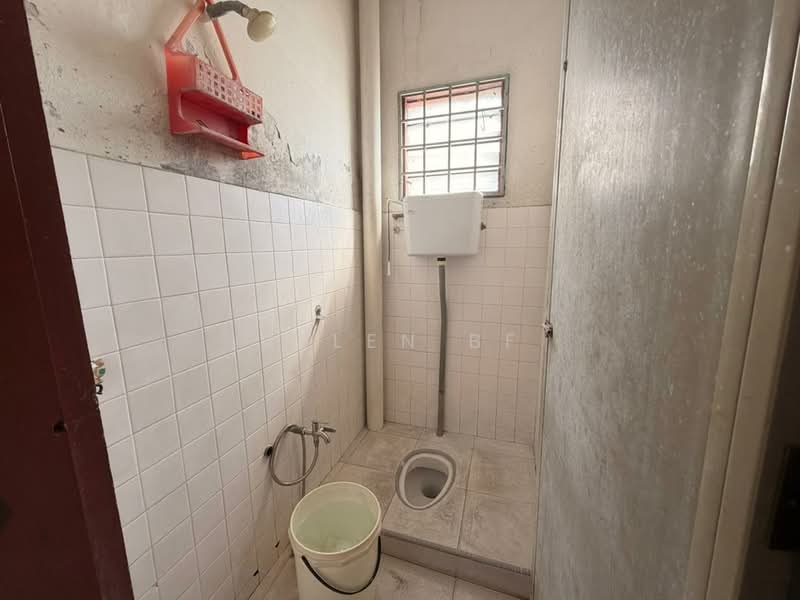 Rumah Teres 2 Tingkat untuk Dijual di Taman Pokok Mangga (Balai Panjang) - Helen BF - Bathroom - PropertyGuru.com.my