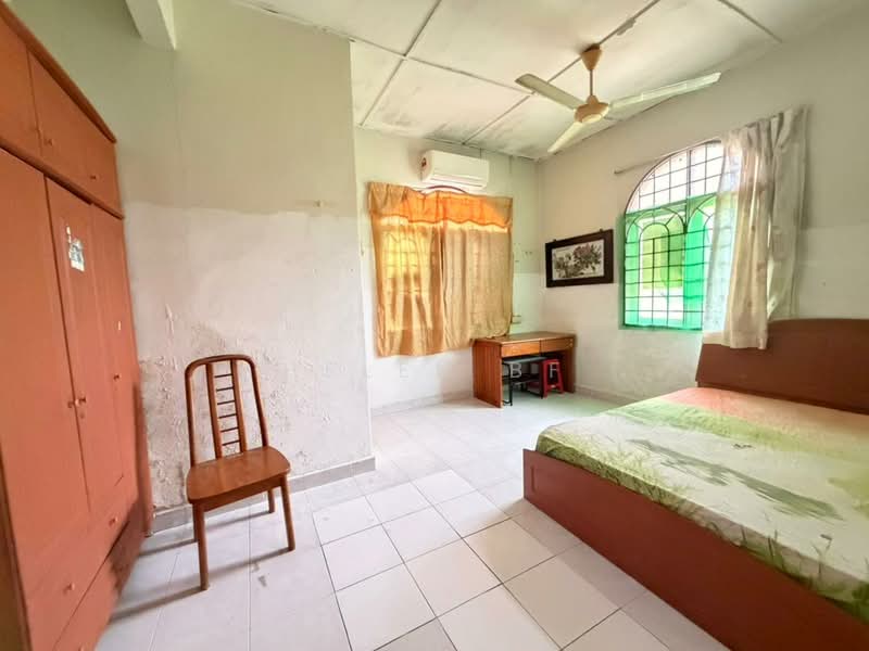 Rumah Teres 2 Tingkat untuk Dijual di Taman Pokok Mangga (Balai Panjang) - Helen BF - Bedroom - PropertyGuru.com.my