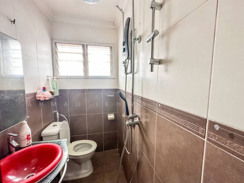 Taman Seri Ampang untuk Untuk Dijual - RM 1,800,000, Mac 2026 - Bathroom - PropertyGuru.com.my