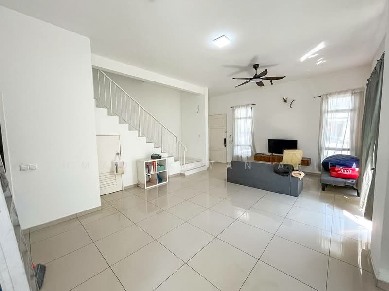 2-storey Terraced House for Sale in Eco Grandeur (Puncak Alam) - Ahmad Ikhwan Arif - Living Room - PropertyGuru.com.my