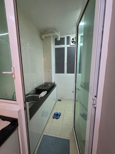 Scenaria @ North Kiara Hills untuk Untuk Disewa - RM 2,800 /bulan, Mac 2026 - Kitchen - PropertyGuru.com.my