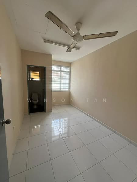 2-storey Terraced House for Sale in Taman Nusantara Prima (Gelang Patah) - Winson Tan - Bathroom - PropertyGuru.com.my