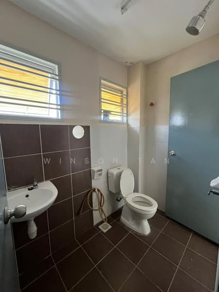 2-storey Terraced House for Sale in Taman Nusantara Prima (Gelang Patah) - Winson Tan - Bathroom - PropertyGuru.com.my