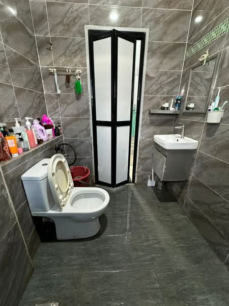 2-storey Terraced House for Sale in Bandar Putera 2 (Klang) - Keyn Aziz - Bathroom - PropertyGuru.com.my