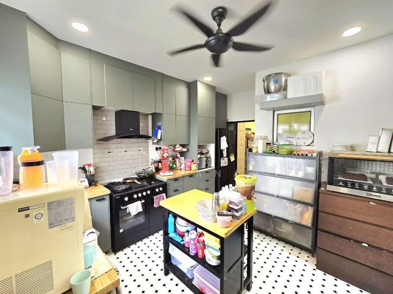 The Palm @ Hillpark untuk Untuk Dijual - RM 700,000, Mac 2026 - Kitchen - PropertyGuru.com.my