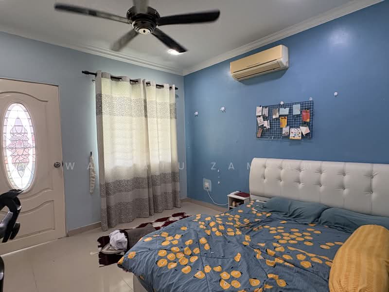 Semi-Detached House for Sale in Bandar Tasik Kesuma (Beranang) - Wardatu Zamzam - Bedroom - PropertyGuru.com.my