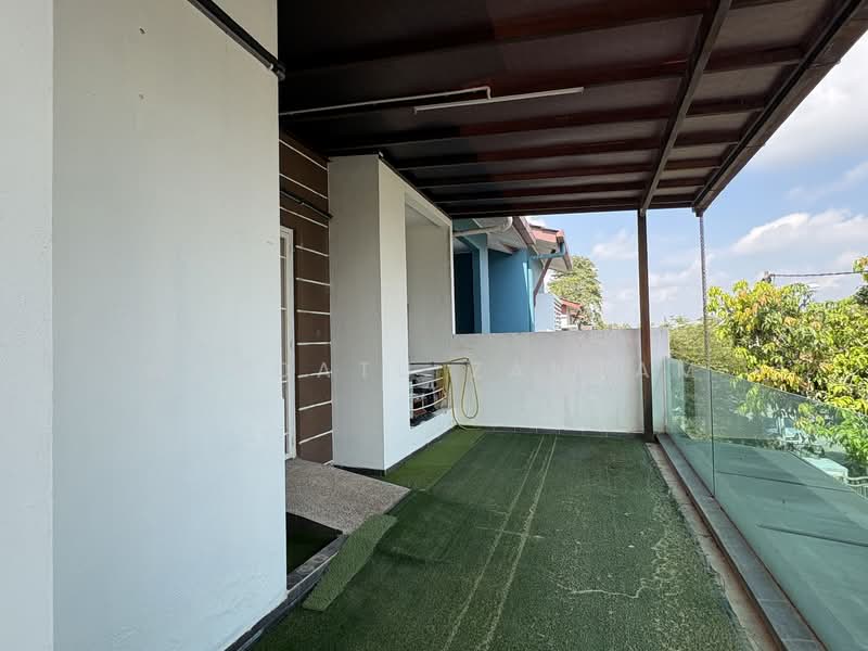 Semi-Detached House for Sale in Bandar Tasik Kesuma (Beranang) - Wardatu Zamzam - Balcony - PropertyGuru.com.my