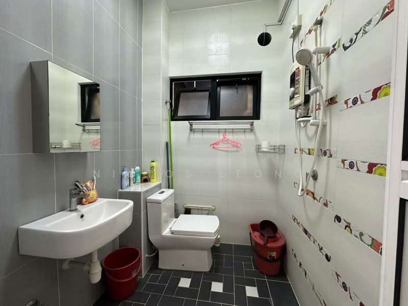 Condominium for Rent at Treetops Residence - Niclos Leong - Bathroom - PropertyGuru.com.my