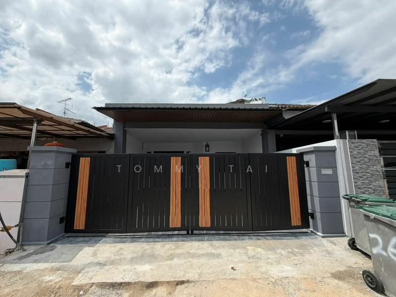 1-storey Terraced House for Sale in Taman Universiti (Skudai) - Tommy Tai - Exterior - PropertyGuru.com.my