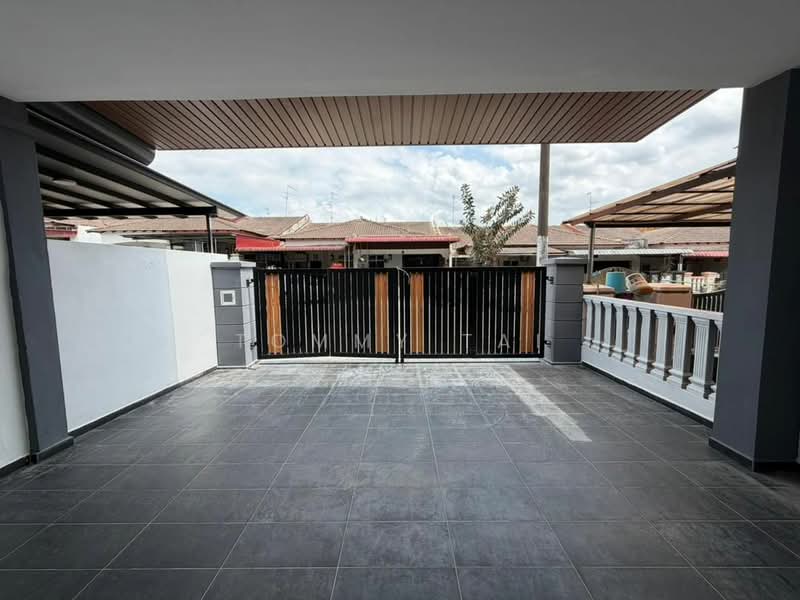 1-storey Terraced House for Sale in Taman Universiti (Skudai) - Tommy Tai - Exterior - PropertyGuru.com.my