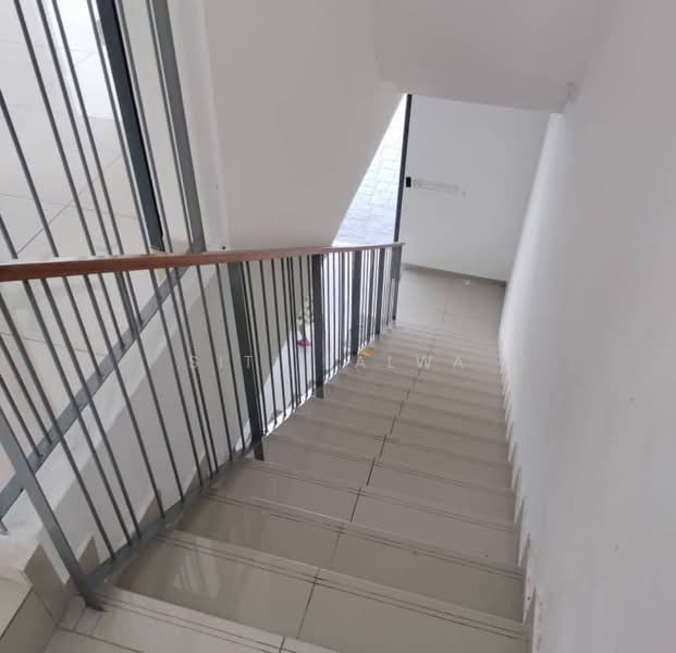 Terraced House for Rent in Cyberjaya (Selangor) - Siti Salwa - Corridor - PropertyGuru.com.my