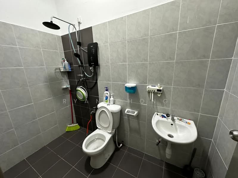 Cluster House for Sale in Pontian (Johor) - Ryan Chong - Bathroom - PropertyGuru.com.my