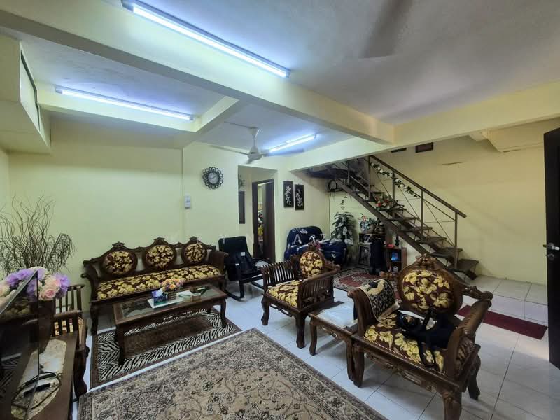 2-storey Terraced House for Sale in Taman Sri Andalas (Klang) - Keyn Aziz - Living Room - PropertyGuru.com.my