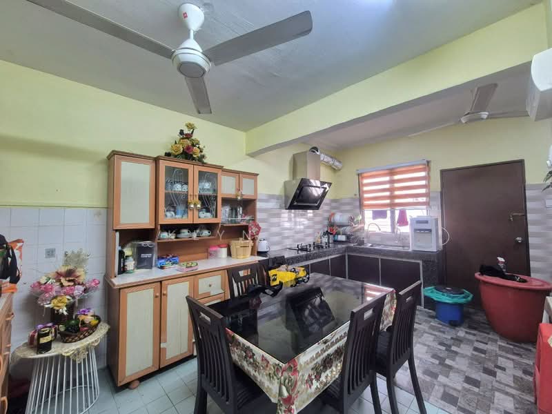 2-storey Terraced House for Sale in Taman Sri Andalas (Klang) - Keyn Aziz - Kitchen - PropertyGuru.com.my