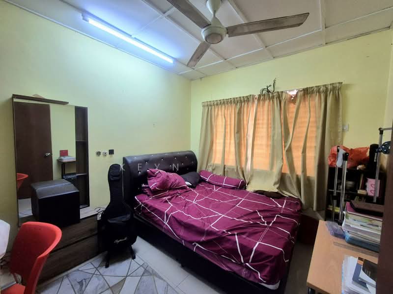 2-storey Terraced House for Sale in Taman Sri Andalas (Klang) - Keyn Aziz - Bedroom - PropertyGuru.com.my
