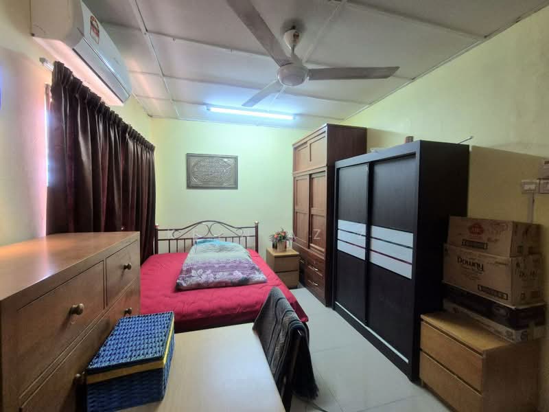 2-storey Terraced House for Sale in Taman Sri Andalas (Klang) - Keyn Aziz - Bedroom - PropertyGuru.com.my
