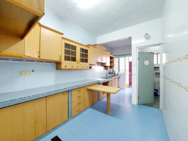 Bercham Double Storey Terace House Facing Field For Sale untuk Untuk Dijual - RM 350,000, Mac 2026 - Kitchen - PropertyGuru.com.my